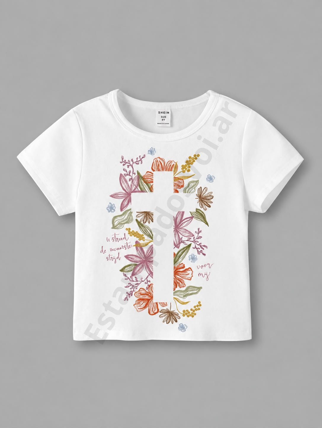 Remera blanca con diseño CRUZ FLORAL de VOI