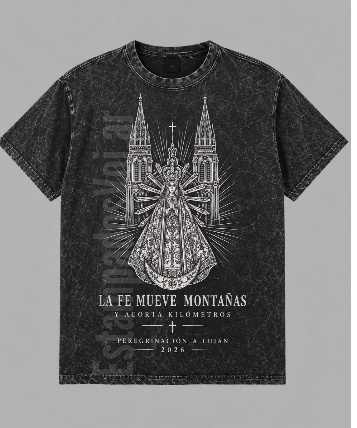 Remera Stone Wash Virgen de Luján blanco